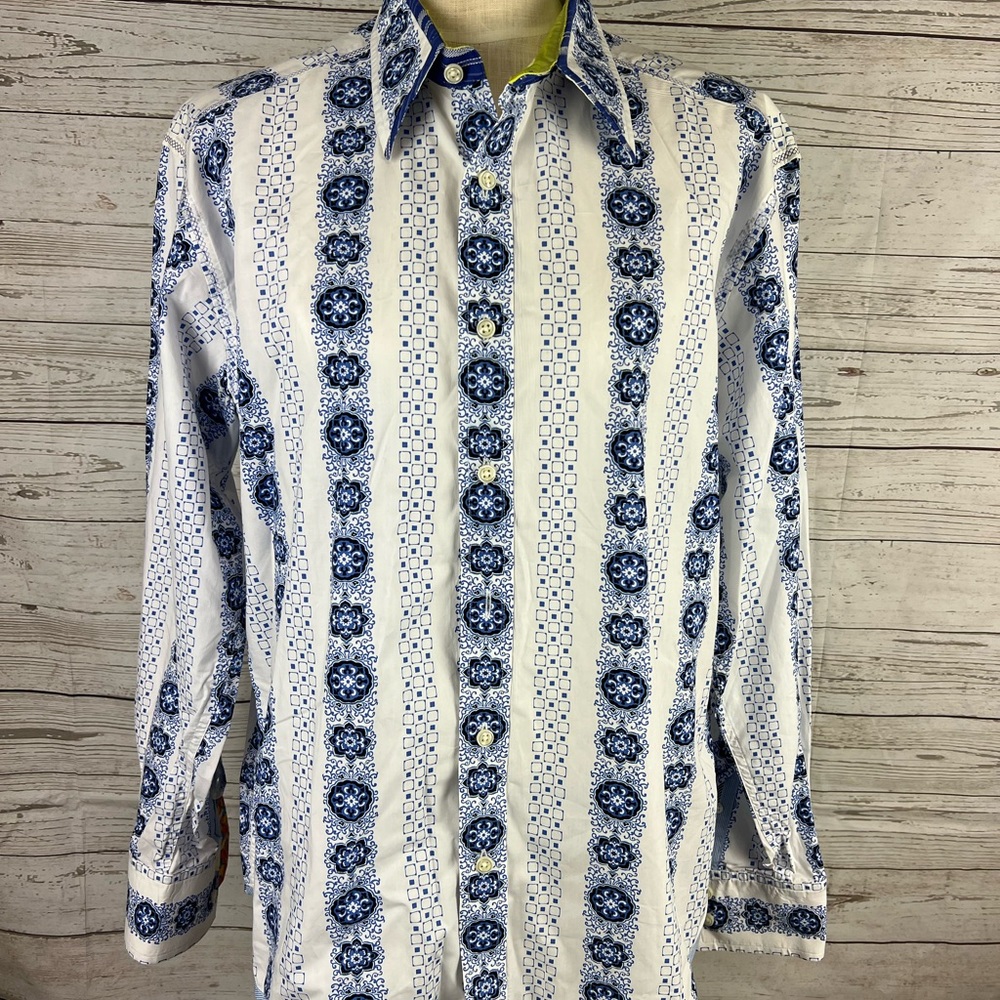 Robert Graham blue medallion button down shirt Size Large